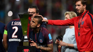 Dani Alves Ingin Kontak Langsung Dengan Presiden Barcelona